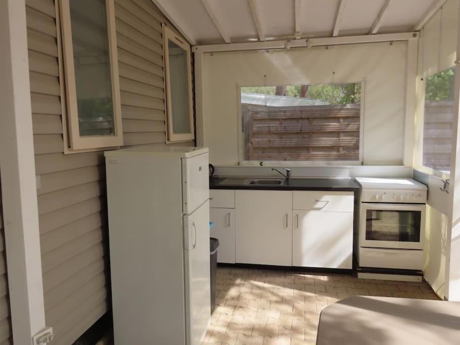 Mobile Home 6-Pers Camping Lei Suves-Cotes D'Azur-Including Airco Roquebrune-sur-Argens Exterior foto